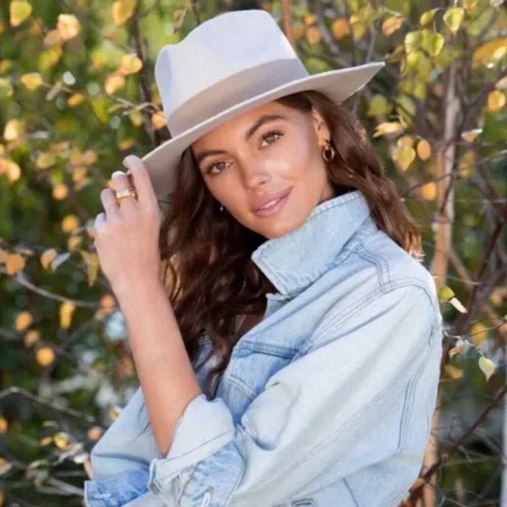 Teressa Foglia X CURATEUR Wool Hat